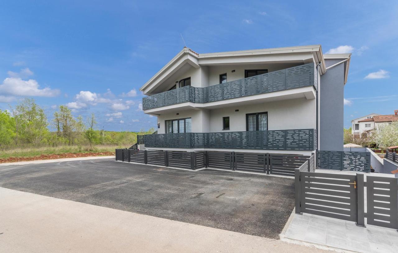 Apartmani Natalija Porec Exterior photo