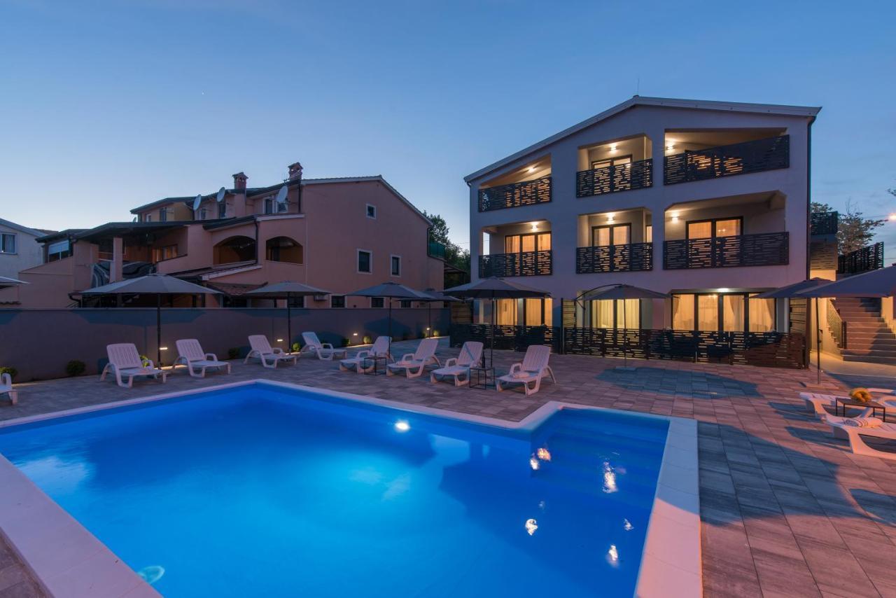 Apartmani Natalija Porec Exterior photo